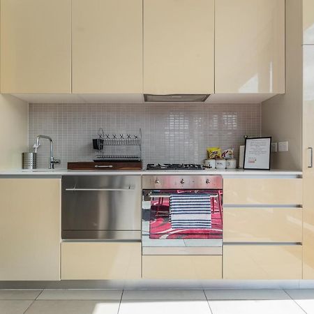 Light, Airy, Spacious Queens Road Apartment Melbourne Exterior foto